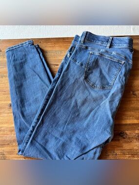 Torrid Women’s Bombshell Skinny Premium Stretch Jeans in Medium Blue Wash - Tall